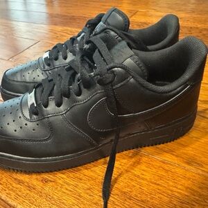 Nike Men's Air Force 1 Black Sneakers
